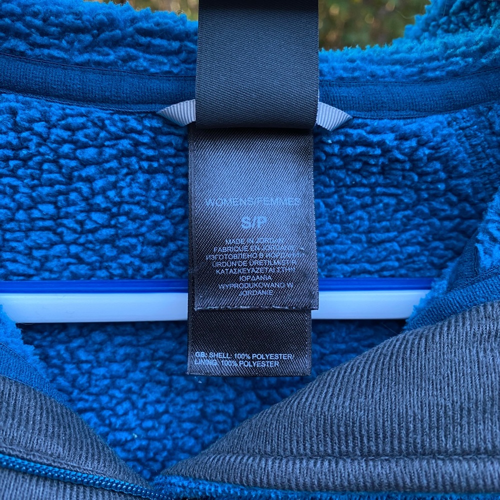 The North Face Crescent Sunshine Sweater Hoodie - Picture 4 of 7